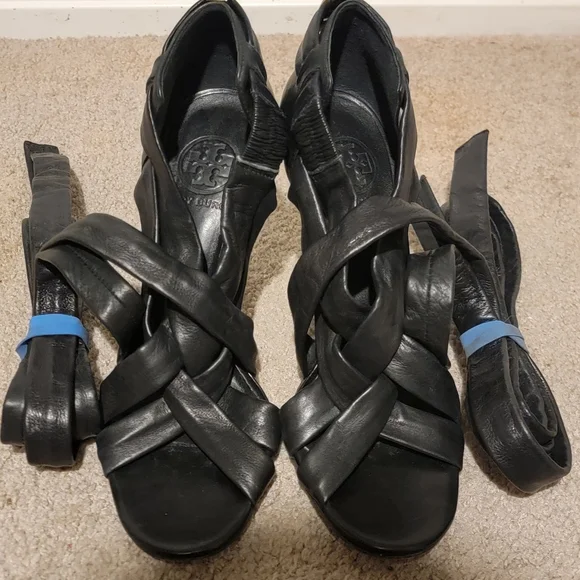 Tory Burch Lounge Baby Black Leather Ankle Wrap Heels Size 7 - Picture 5 of 12